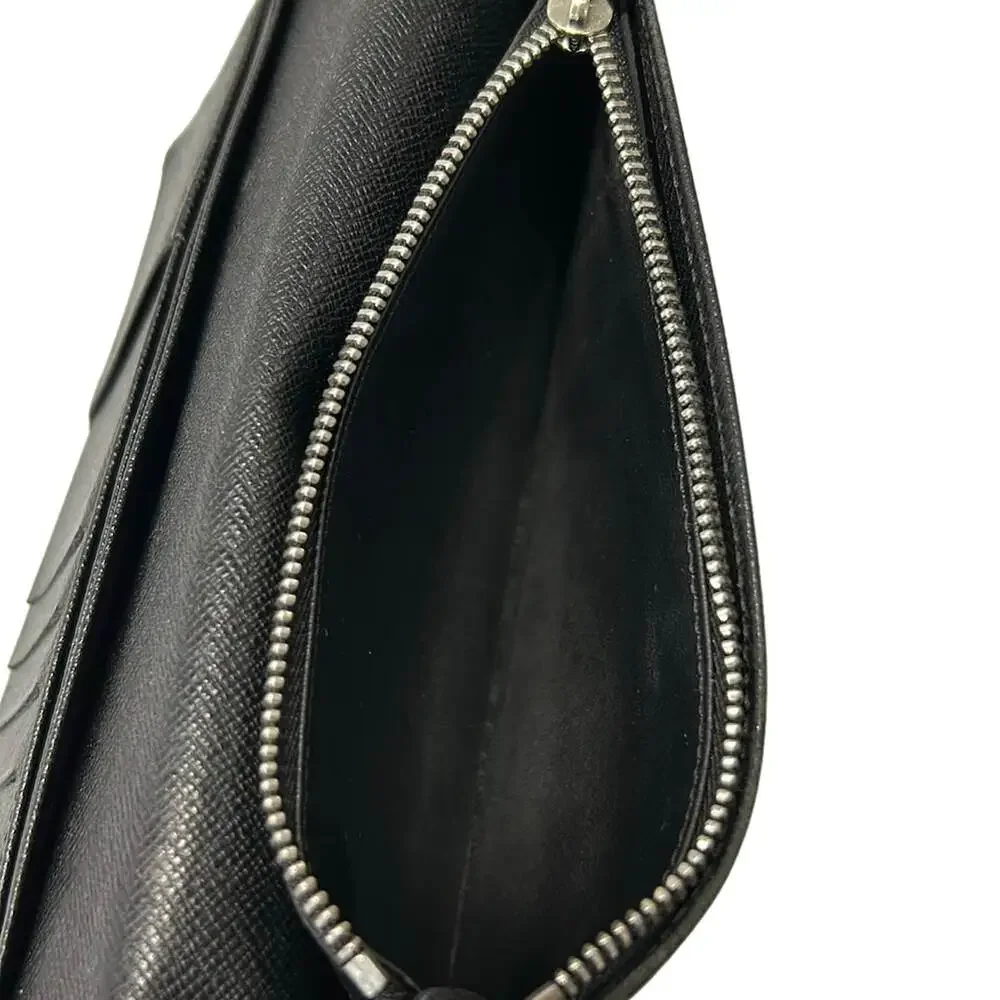Louis Vuitton Portefeuille Brazza Taiga Long Wallet M32572